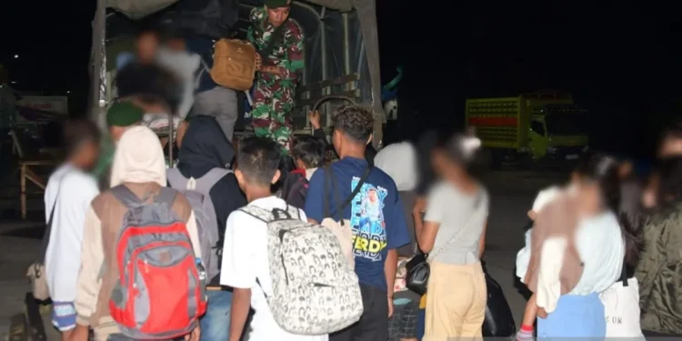 Satgas Pamtas Selamatkan 15 Anak yang Hendak Diseludupkan ke Malaysia