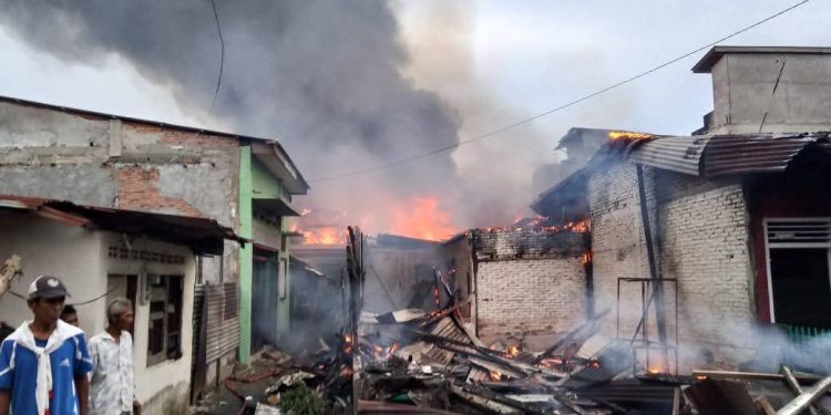19 Rumah yang Musnah Terbakar di Pangkalan Brandan Capai Kerugian Rp 1,08 Miliar