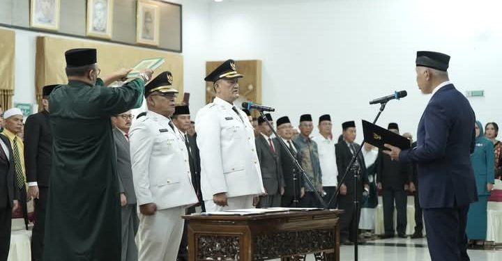 Bupati dan Wakil Bupati Pasbar Periode 2025–2030 Resmi Dilantik