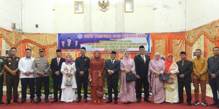 Sidang Paripurna DPRD Pasbar Umumkan Bupati dan Wakil Bupati Terpilih Masa Bakti 2025-2030