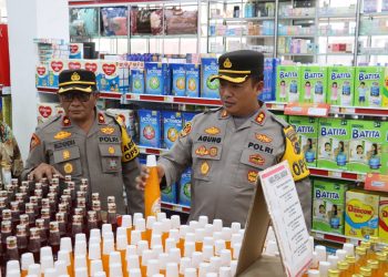 Kapolres Pasbar Bersama Dinas Terkait, Sidak Beberapa Swalayan Dan Grosir Beras