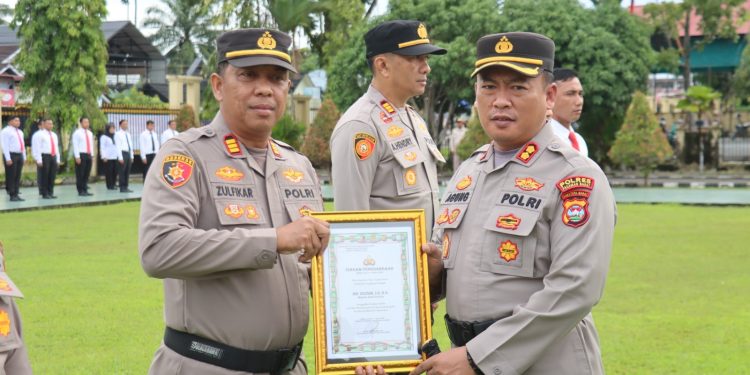 Kapolres AKBP Agung Tribawanto Pimpin Upacara PTDH Terhadap Personel Yang Melakukan Pelanggaran Kode Etik