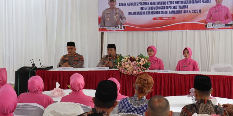 Kapolres Pasaman Barat Tekankan Kepada Seluruh Personel Untuk Beri Pelayanan Terbaik Kepada Masyarakat dan Hindari Pelanggaran