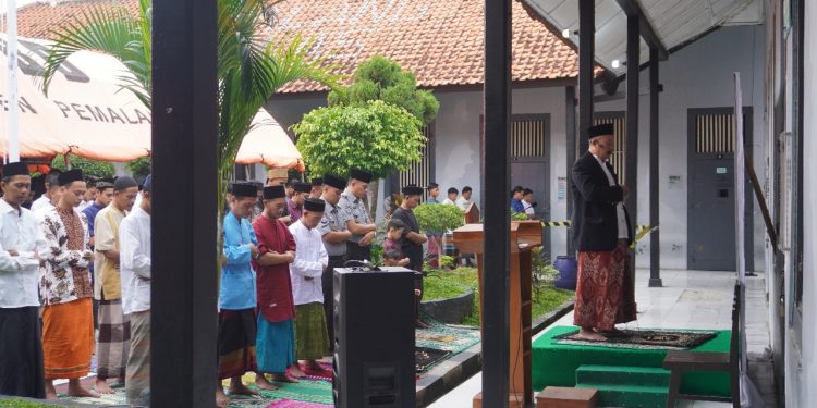 Sempurnakan Kemenangan, Rutan Pemalang Gelar Sholat Idul Fitri 1446 H dengan Khusyuk