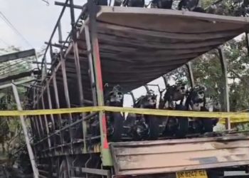 Truk Bermuatan 46 Motor Terbakar di Jalinsum Labusel