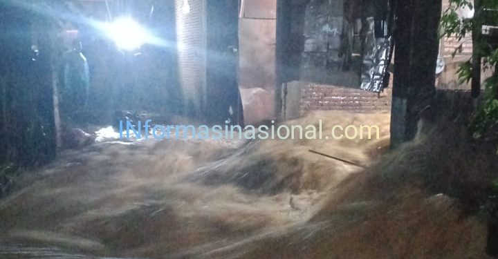 Banjir Besar Terjang Padangsidimpuan, Jalan dan Rumah Terendam, Wali Kota Tinjau Langsung