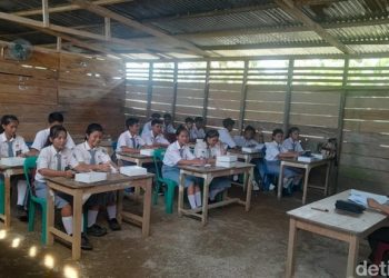 Cerita Siswa-Guru SMKN 1 Gido di Nias: Bangunan dari Papan, Hujan Tak Belajar