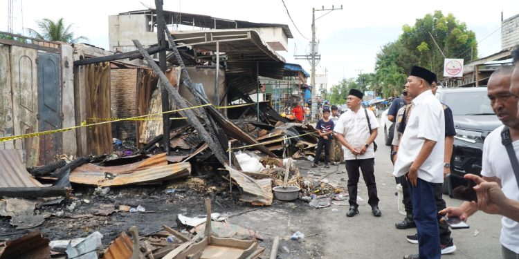 Bupati Langkat Salurkan Bantuan Korban Kebakaran di Bahorok