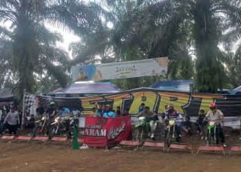 Bupati dan Wakil Bupati Pasbar Tutup Berlian Racing GrassTrack Motocross
