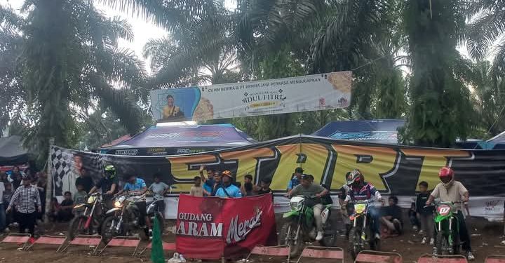 Bupati dan Wakil Bupati Pasbar Tutup Berlian Racing GrassTrack Motocross