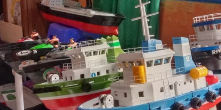 Dari Hobi Masa Kecil, Rifka Lutfi Sukses Jadi Perajin Miniatur Kapal Remot Kontrol yang Diperhitungkan