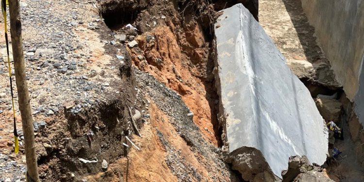 Proyek Strategis Dinas PUPR Sumut Dikecam: Drainase Baru Sudah Longsor, Proyek Jalan dan Jembatan Sarat Masalah