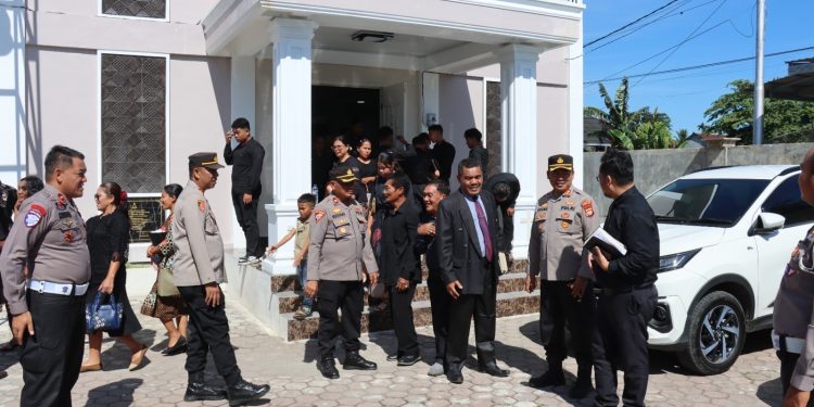 Guna Memastikan Kemanan dan Kenyamanan perayaan Jum’at Agung, Kapolres Pasbar Cek Pengamanan Ibadah Jumat Agung