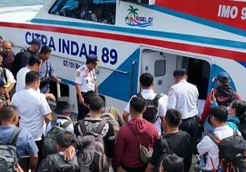 Perkuat Konektivitas Laut, Bupati dan Wakil Bupati Nias Selatan Resmikan Pengoperasian Kapal Cepat Citra Indah 89 Rute Teluk Dalam – Kepulauan Batu