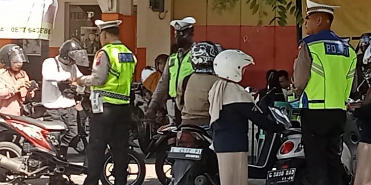 Satlantas Polres Pemalang Gelar Operasi Rutin di Jalan Pemuda, Puluhan Pelanggar Terjaring