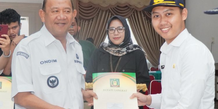 Bupati Langkat Serahkan SK CPNS: Titik Awal Pengabdian, Amanah Harus Dijaga