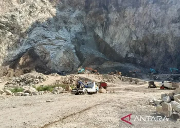 Polisi Sebut Ada 11 Korban Longsor Gunung Kuda Belum Ditemukan