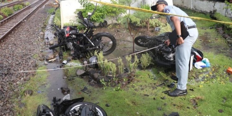 Detik-detik Ngerinya KA Malioboro Tabrak 7 Motor hingga Tewaskan 4 Orang