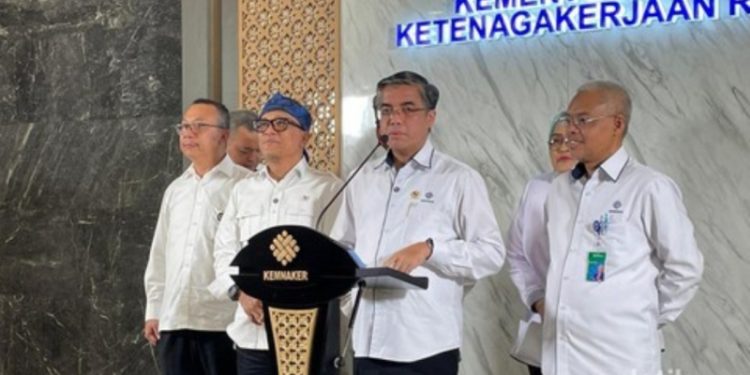 Pemerintah Resmi Larang Pemberi Kerja Tahan Ijazah Pegawai