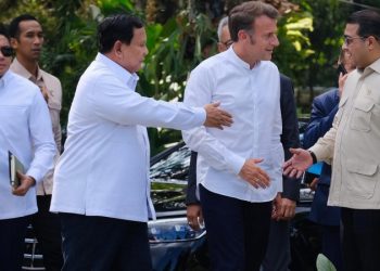 Dampingi Presiden Prabowo, Menteri Ekraf Teuku Riefky Harsya Sambut Macron di Borobudur