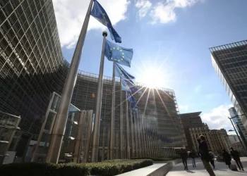 Bursa Eropa Anjlok, Trump Ancam Terapkan Tarif 50 Persen Untuk Impor