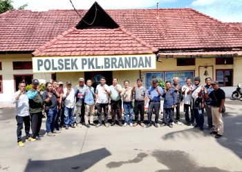 Kapolsek Pangkalan Brandan Jalin Silaturahmi dengan Awak Media,