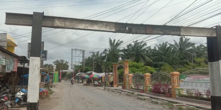 Portal Jalan di Hinai Kiri Rugikan Warga Enam Desa, Mobil Damkar Terhalang Saat Kebakaran
