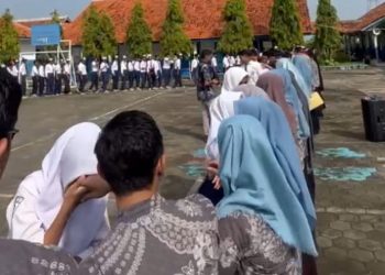 Lagu Sampai Jumpa Karya Endank Soekamti, Buat Ratusan Siswa SMPN 6 Pemalang Menangis