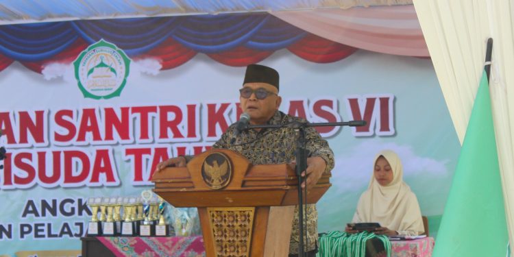 Bupati Pasbar Hadiri Pelepasan dan Wisuda Santri Ponpes Subulussalam