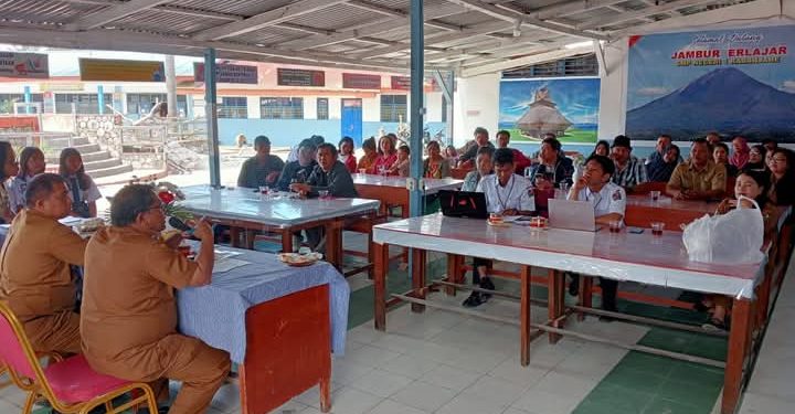 Dorong Disiplin dan Kolaborasi Orang Tua, SMPN 1 Kabanjahe Luncurkan Aplikasi Absensi Digital “AKSI”