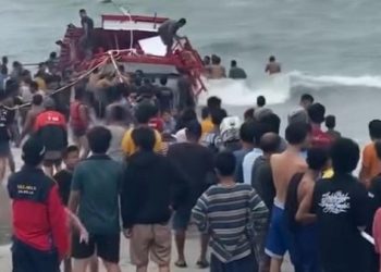 Kapal Bawa Wisatawan Tenggelam di Perairan Bengkulu, 7 Orang Tewas