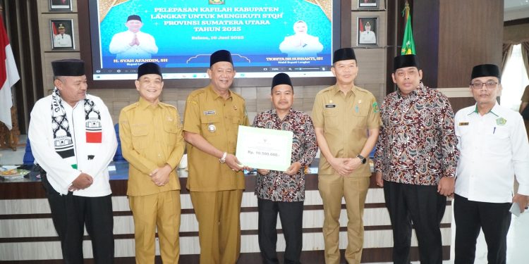 Bupati Langkat Lepas 14 Kafilah STQH Sumut 2025: Jadikan Al-Qur’an Nafas Kehidupan Masyarakat