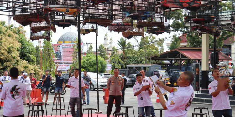 Hari Bhayangkara Ke-79, Polres Pasbar Menggelar Lomba dan Pameran Burung Berkicau