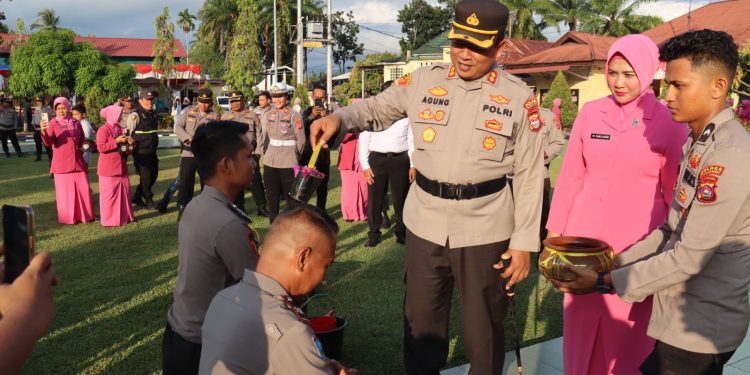 27 Personel Polres Pasaman Barat Mendapatkan Kenaikan Pangkat