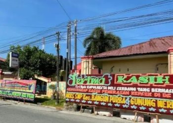 Mapolresta Deliserdang Dibanjiri Papan Bunga, Apresiasi Penangkapan Wartawan Gadungan Pemeras Kepsek