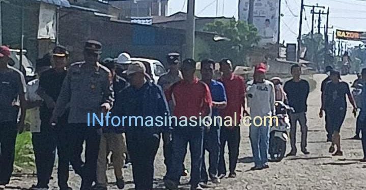 Makan Debu Setiap Hari, Warga Pelawi Selatan Gelar Aksi Damai Tuntut Pengaspalan Jalan Sukamulia