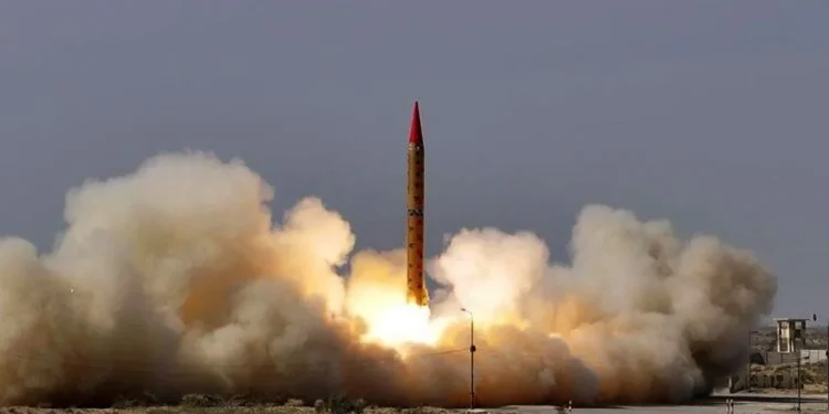 Kepala Intelijen AS: Dunia Makin Dekat ke Ambang Perang Nuklir