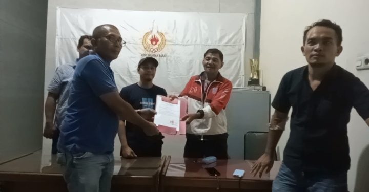 Zalhakki Secara Resmi Mendaftar Diri Sebagai Calon Ketua KONI Pasaman Barat Priode 2025-2029