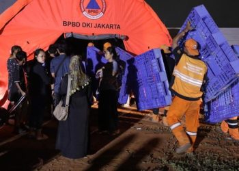 Api Lalap Ratusan Rumah Semi Permanen di Penjaringan, 2 Ribu Warga Mengungsi