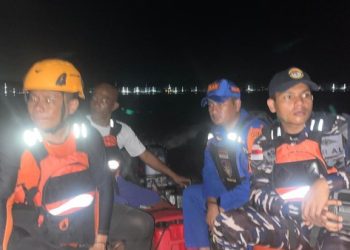 Tim SAR Temukan 11 Korban Selamat Kapal Tenggelam di Batam, 2 Dalam Pencarian