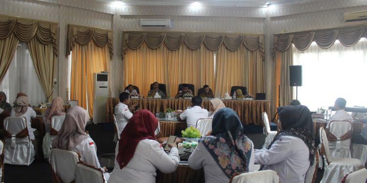 Bupati Pasbar Minta Pendamping Desa Awasi Seluruh Program Pemerintah