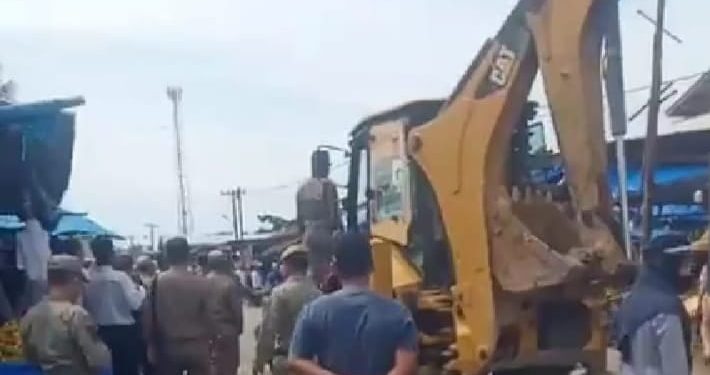 Penertiban PKL di Pasar Tanjung Pura: Pemkab Langkat dan DPRD Komit Tertibkan Bahu Jalan