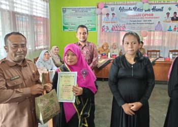 Posyandu Ophir Barat Pasaman Barat Gelar Wisuda Kelas Ibu Hamil Angkatan Ke-III