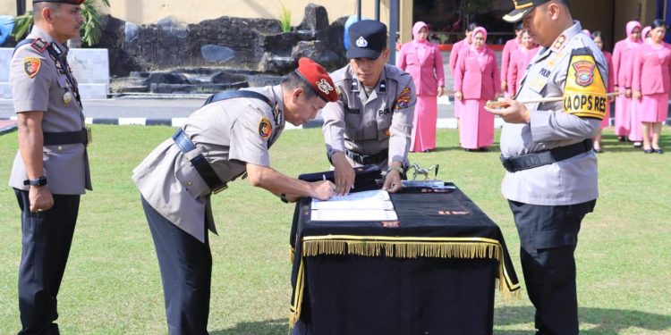 Mutasi Jabatan, Polres Labuhanbatu Laksanakan Sertijab Sejumlah Pejabat Strategis