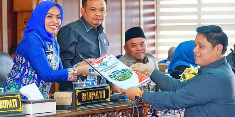 RPJMD Labuhanbatu 2025–2029 Disahkan! Dewan dan Pemkab Sepakat Bangun Masa Depan Daerah Lebih Terarah