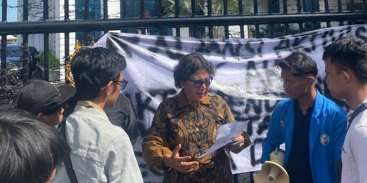 AKTA Geruduk Kejati Sumut, Tuntut Berantas Mafia Tanah Tanjung Garbus