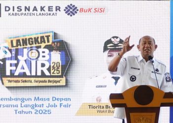 Seremonial atau Solusi Nyata? Langkat Job Fair 2025, 1.600 Lowongan Kerja Diburu Ribuan Pencari Kerja