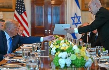 Netanyahu -Trump Mau Usir Warga Gaza, Klaim Ada Negara yang Mau Tampung
