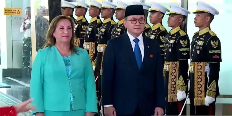 Presiden Peru Dina Boluarte tiba di Indonesia untuk temui Prabowo