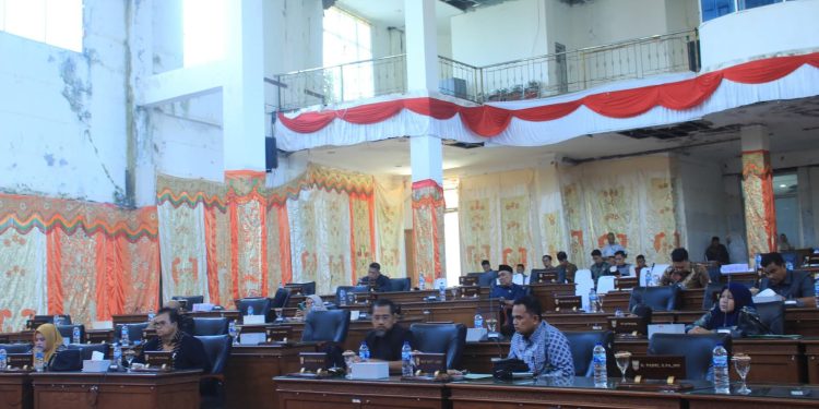 Bupati Yulianto Sampaikan Jawaban atas Laporan Bapemperda DPRD Pasbar Terkait RPJMD 2025–2029
